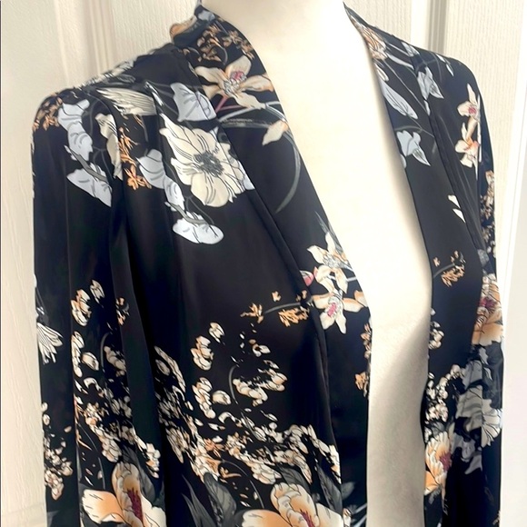 Tahari Floral Black Kimono Swim Coverup Bohemian Floral Duster Size SM - Picture 3 of 12